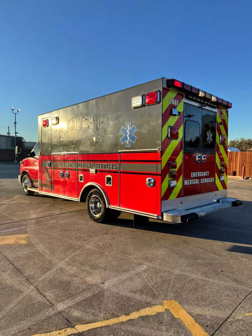 2012 Braun Chevrolet Type III Ambulance — photo 3