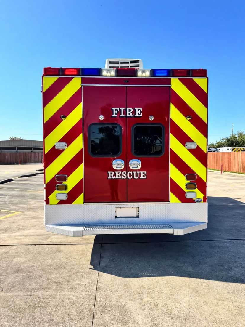 2016 Braun Freightliner Type I Ambulance — photo 4