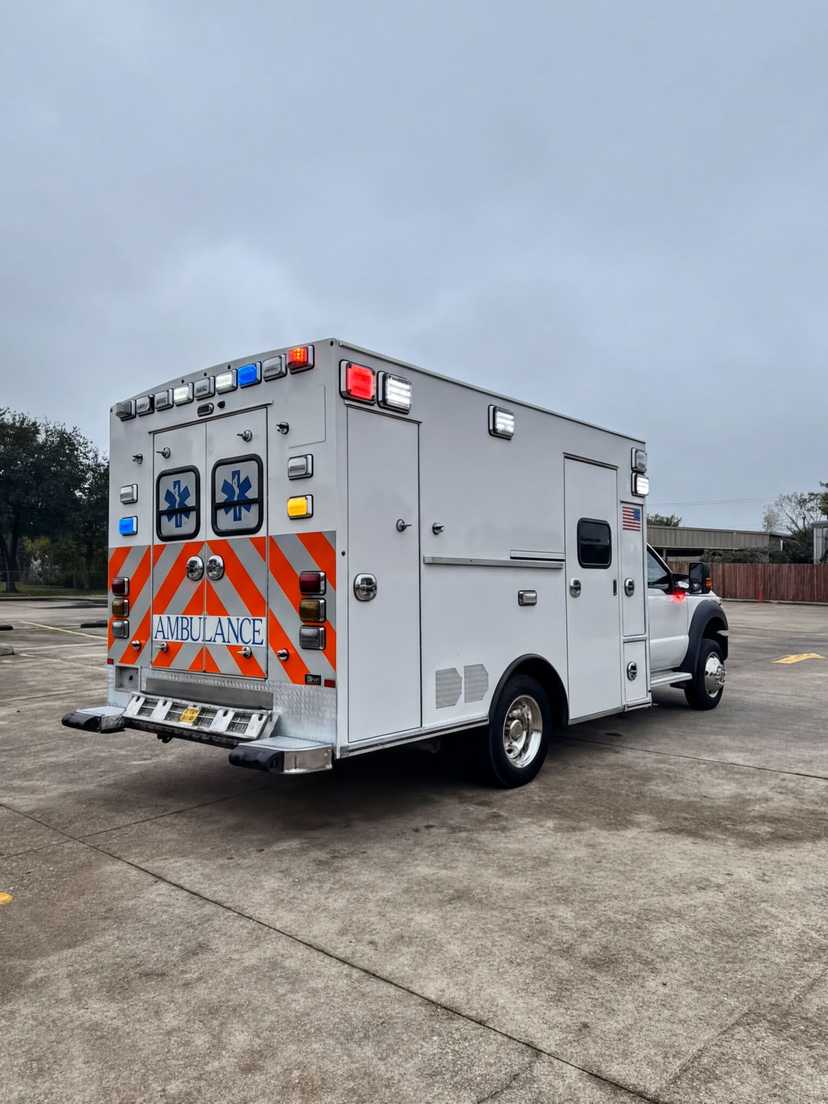 2016 Braun Ford Type I Ambulance — photo 5