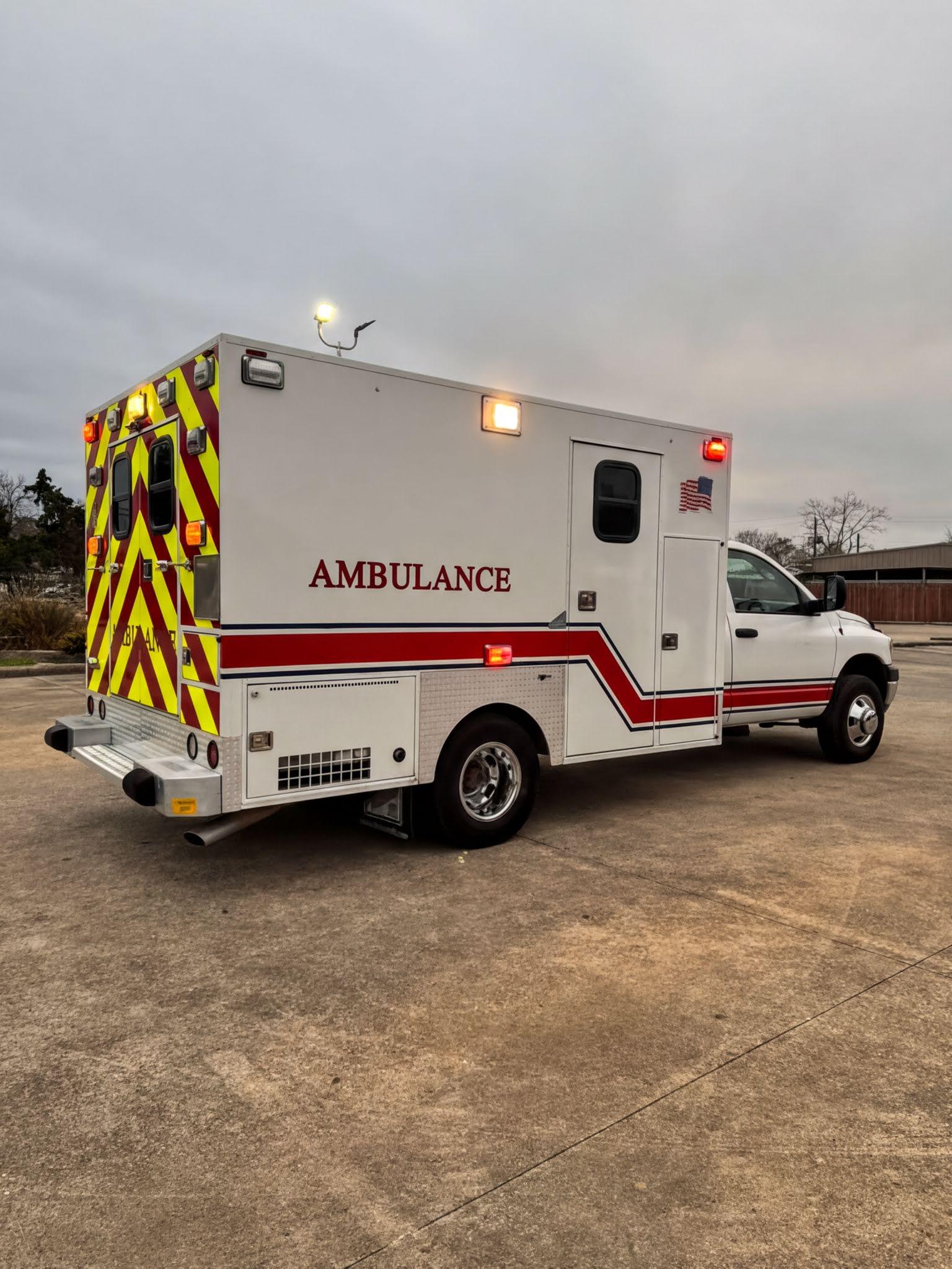 2010 Frazer Ram Type I Ambulance - image 5
