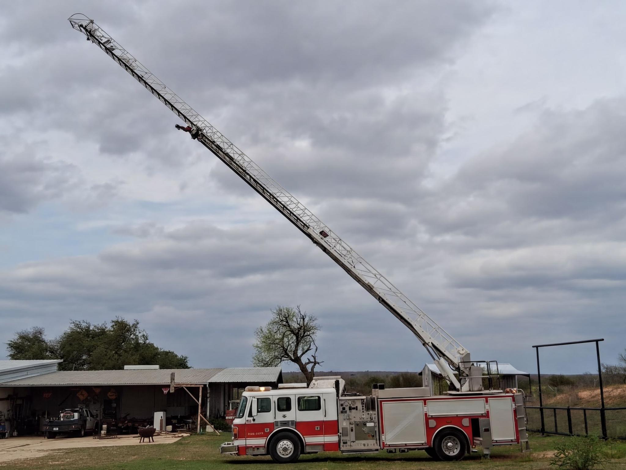 2001 American LaFrance 75' Quint - image 5