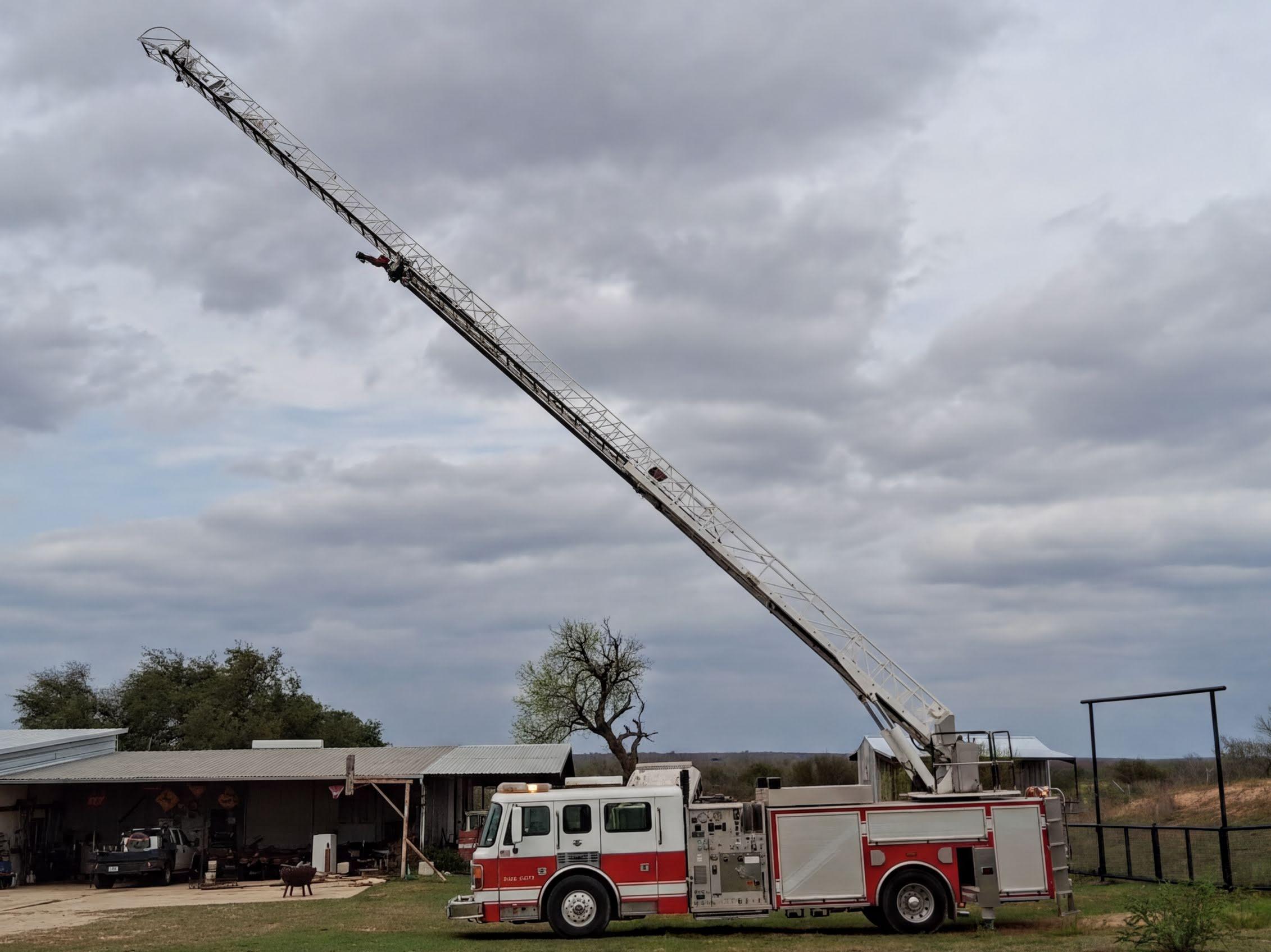 2001 American LaFrance 75' Quint - image 5