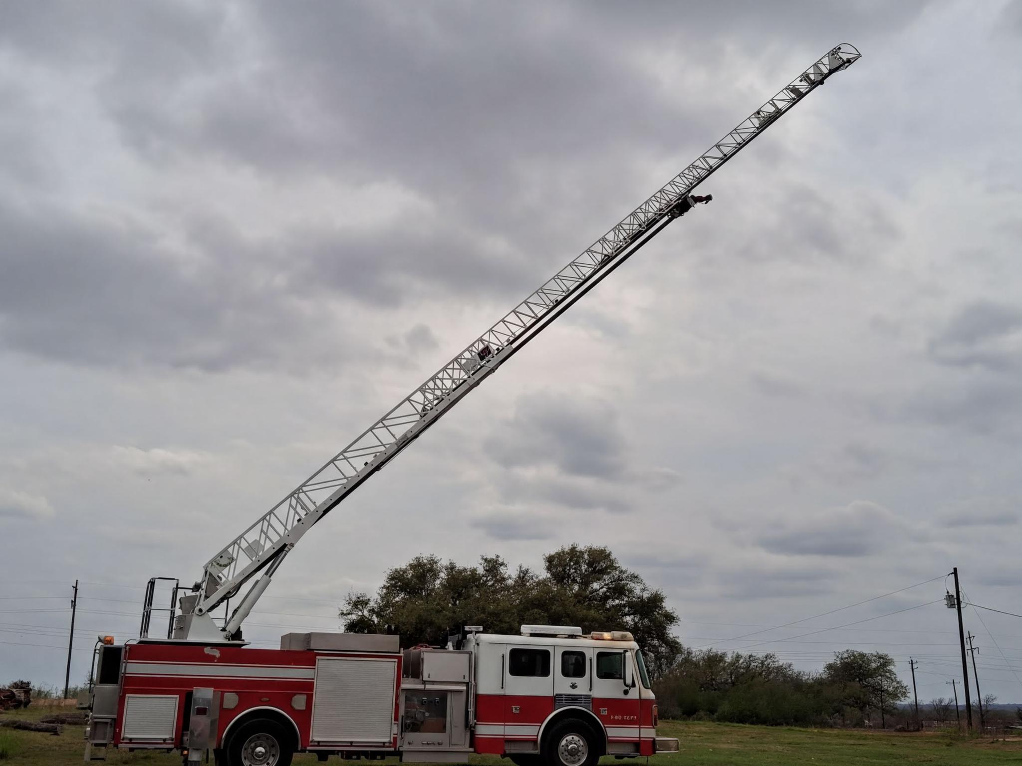 2001 American LaFrance 75' Quint - image 3