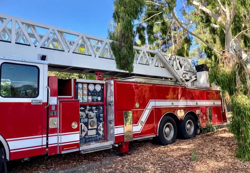 1992 Spartan Fire Truck — photo 2