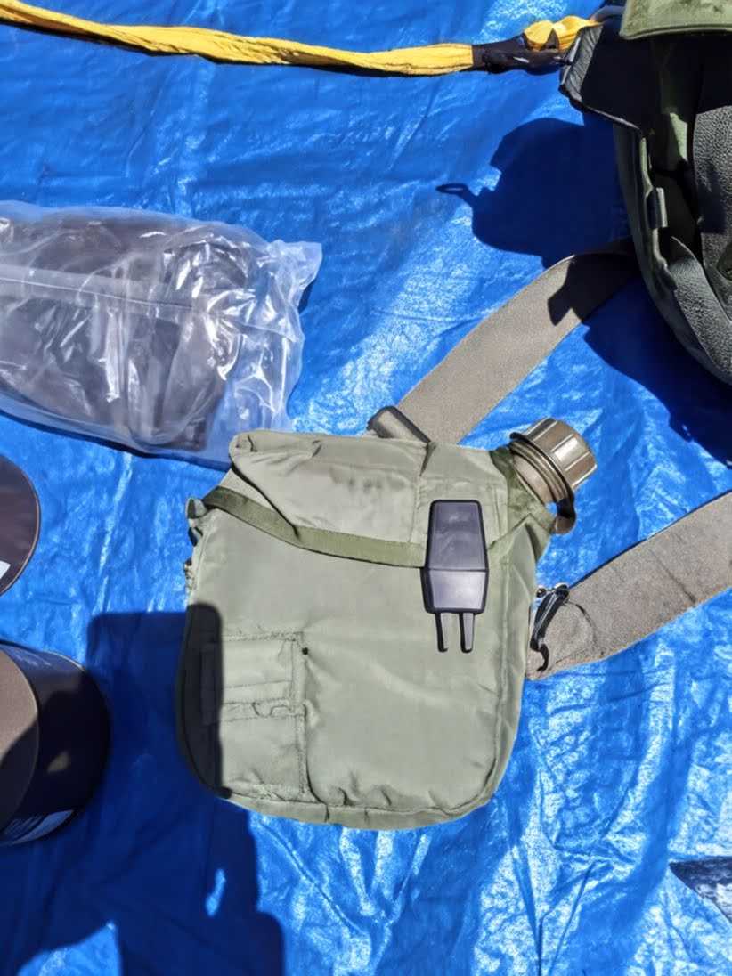 US Military Issue M40A1 Protective Gas Masks Ensemble — photo 5