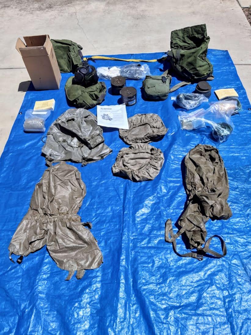 US Military Issue M40A1 Protective Gas Masks Ensemble - image 3