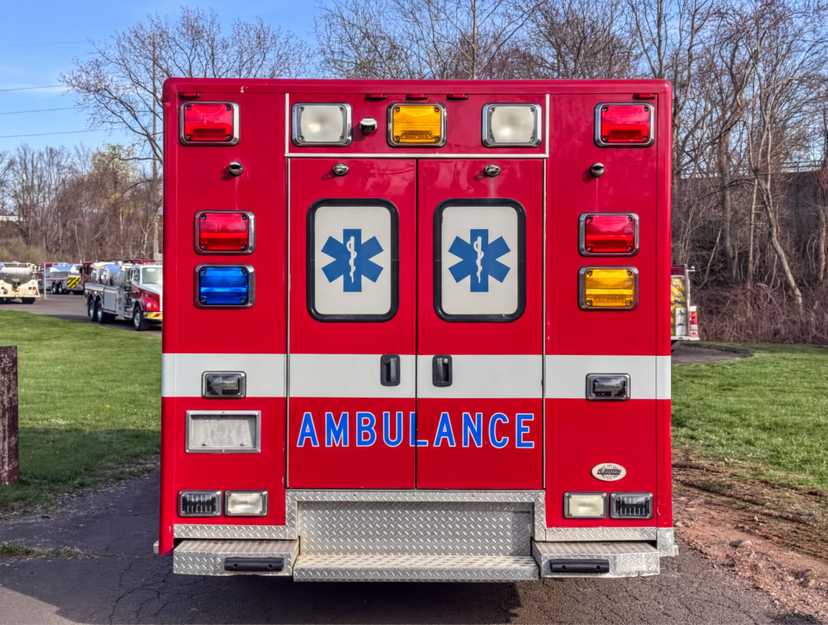 2010 PL-Custom Ford Type III Ambulance — photo 3