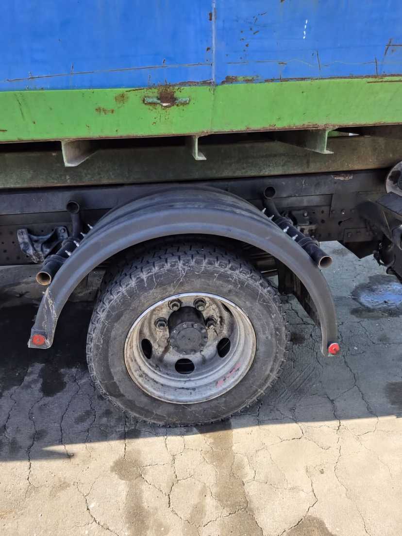 2016 Hino Hooklift — photo 4