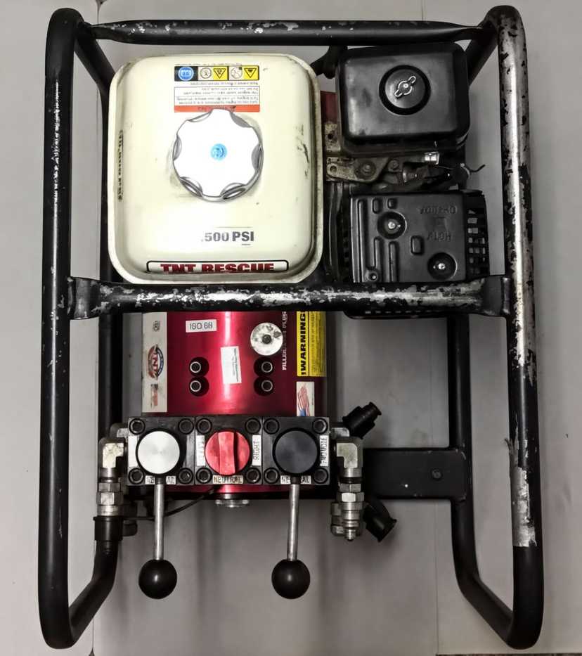 TNT Rescue ATT 6.5 Accelerator High Pressure Pump w/ Roll Cage (f10) — photo 5