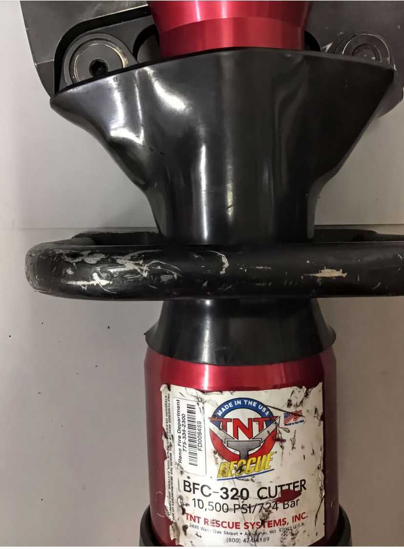 TNT Rescue BFC-320 Hydraulic Cutting Tool (m9) — photo 5