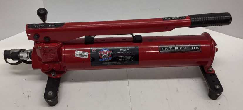 TNT Rescue HDP Portable Hydraulic Hand Pump (M9)