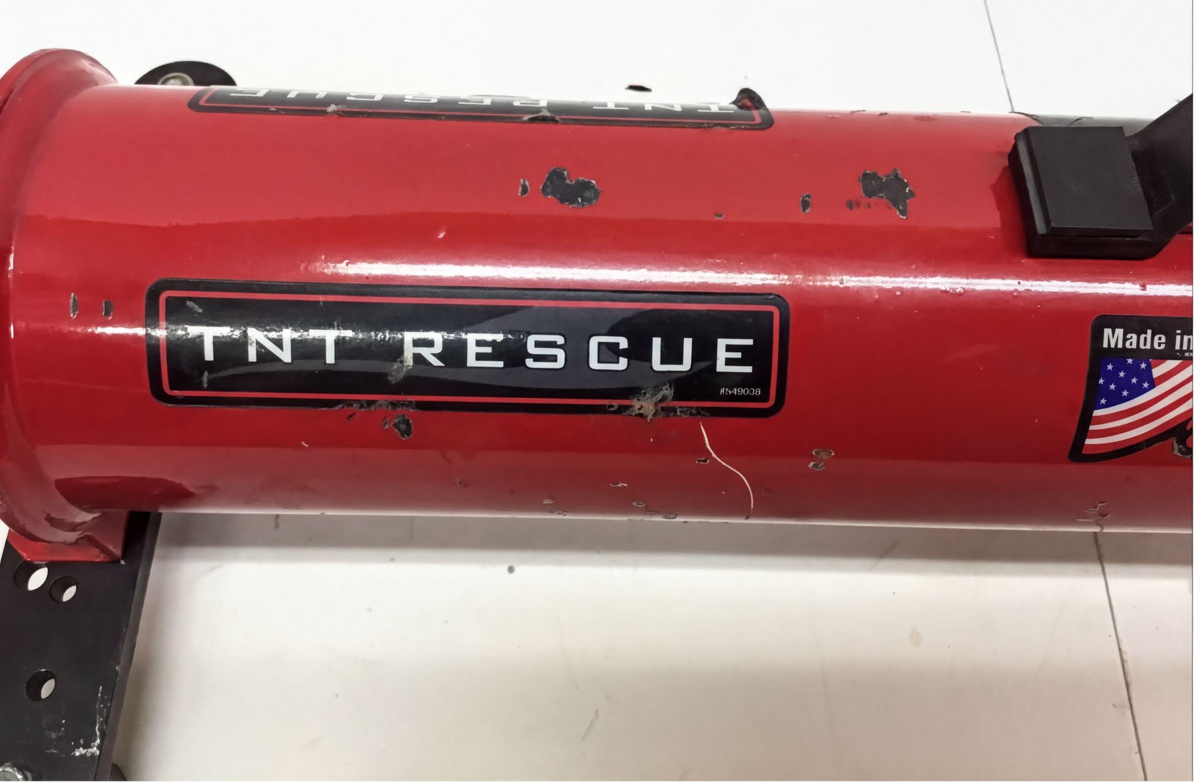 TNT Rescue HDP Portable Hydraulic Hand Pump (M9) - image 4