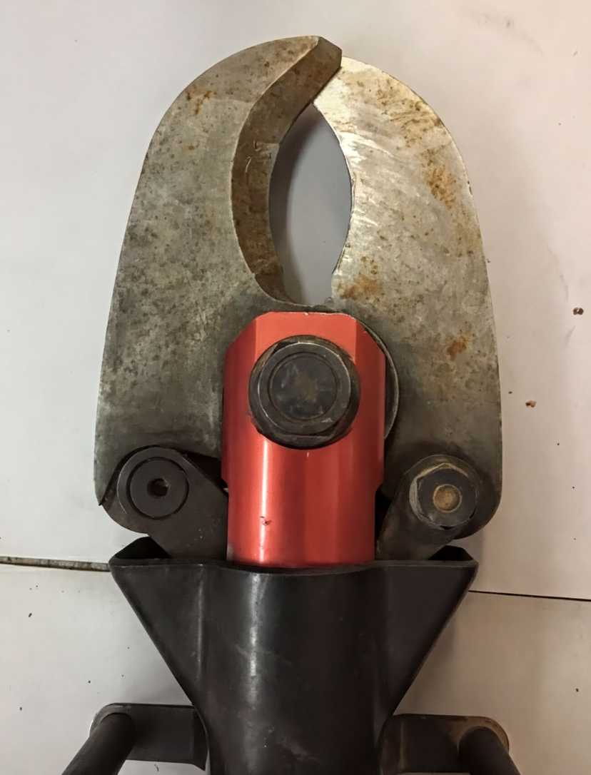 TNT Rescue SLC-29 Hydraulic Cutters (m4) — photo 2