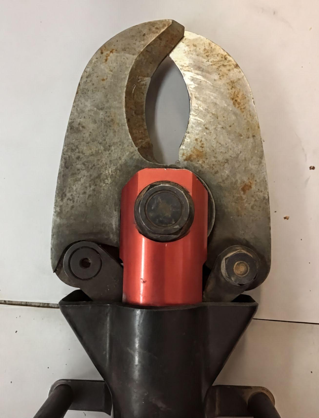 TNT Rescue SLC-29 Hydraulic Cutters (m4) - image 2