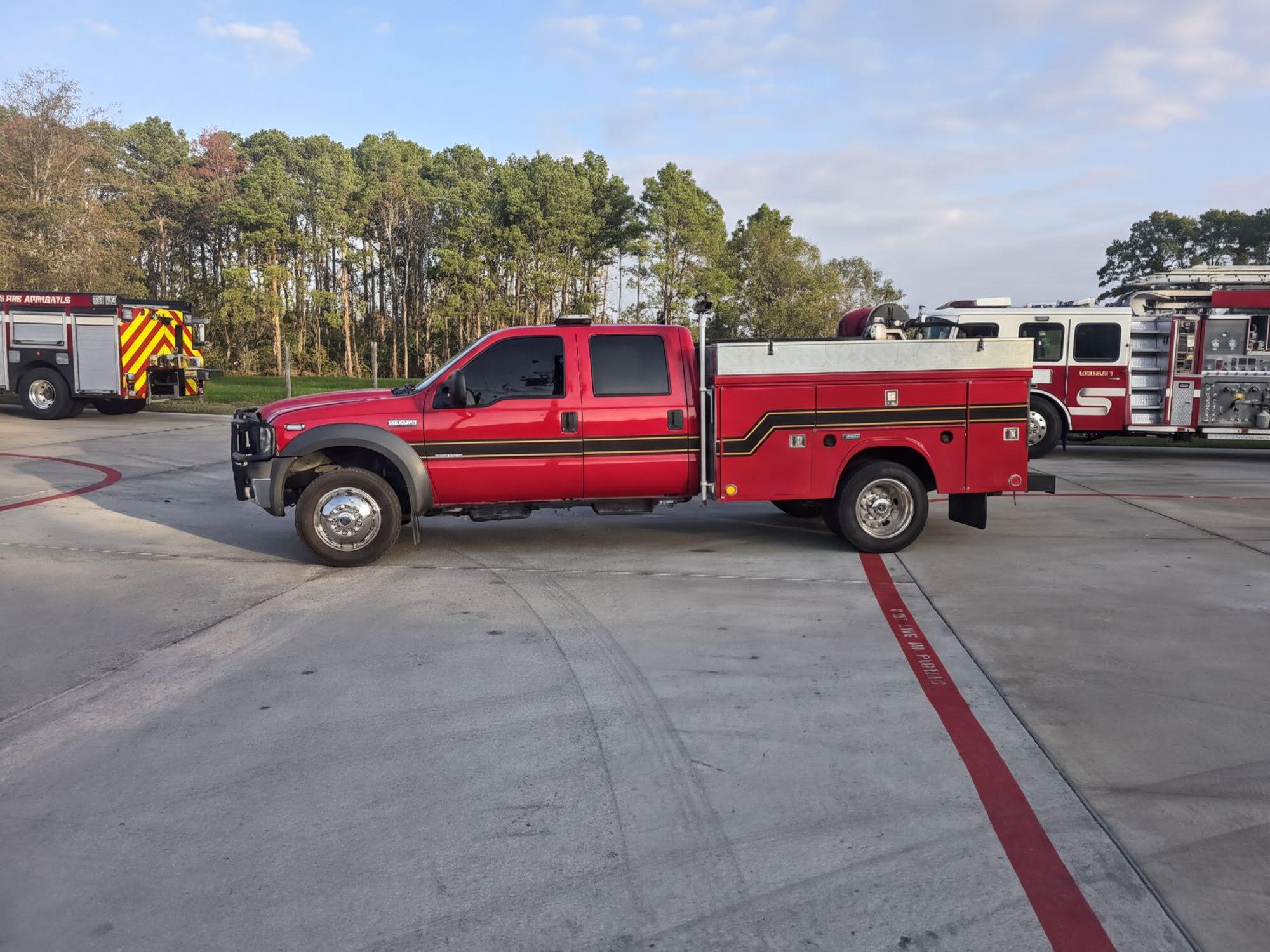 2005 Ford Brush Truck - image 4