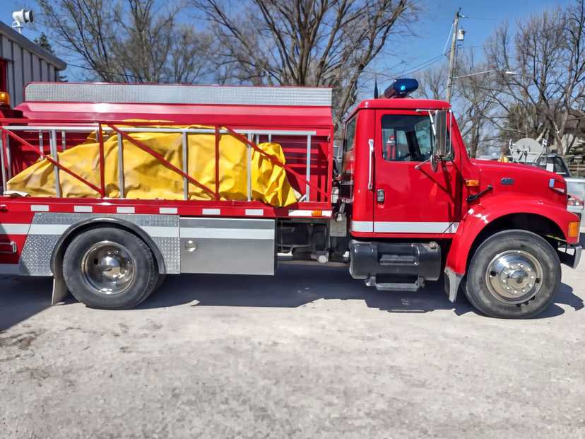 2000 International Tanker — photo 5