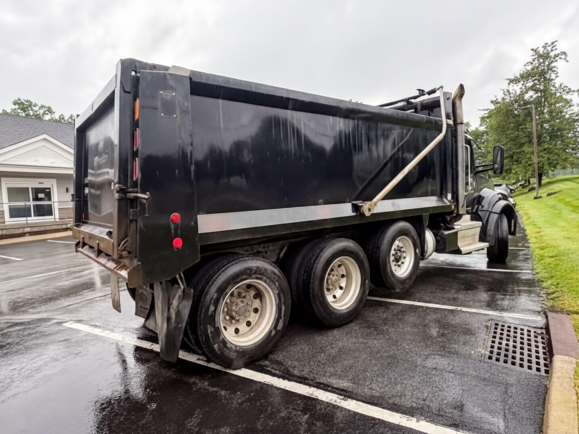 2023 Kenworth T800 Dump Truck - image 5