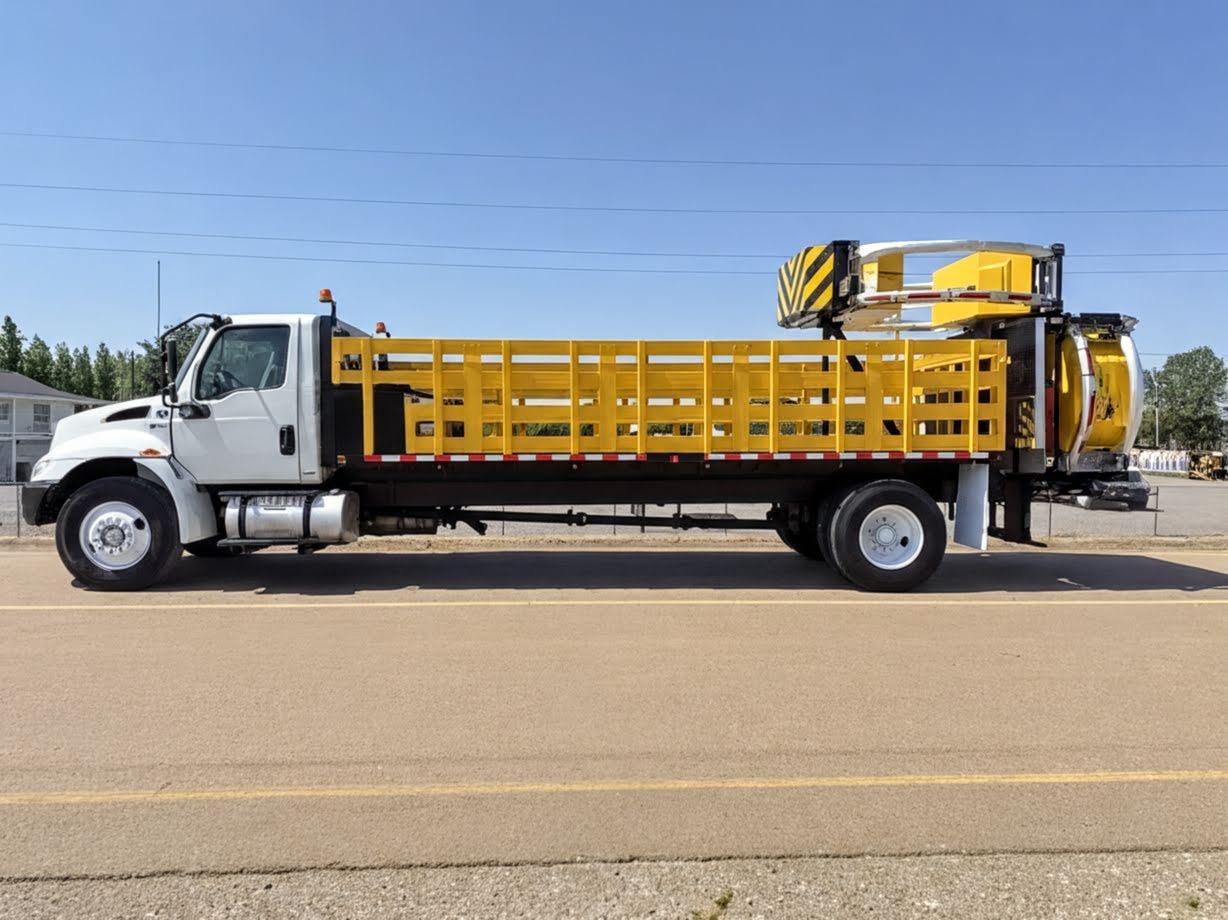 2020 International MV Scorpion II Attenuator Truck - image 2