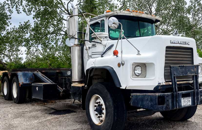 1999 Mack G&H Roll-Off