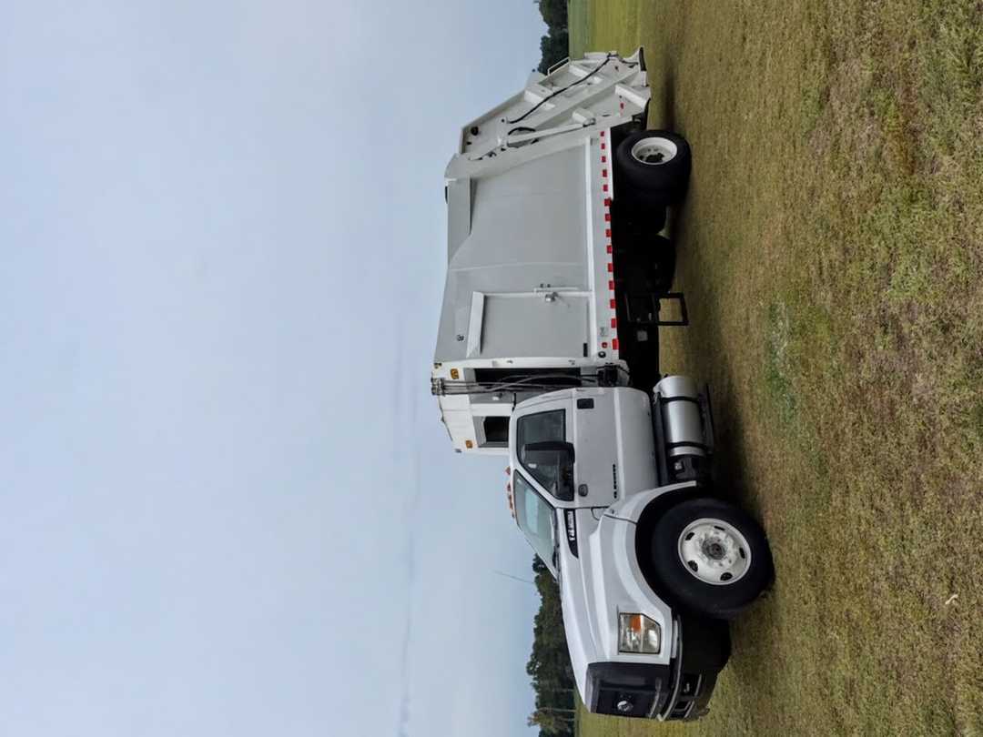 2017 Ford Pac-Mac Rear Loader
