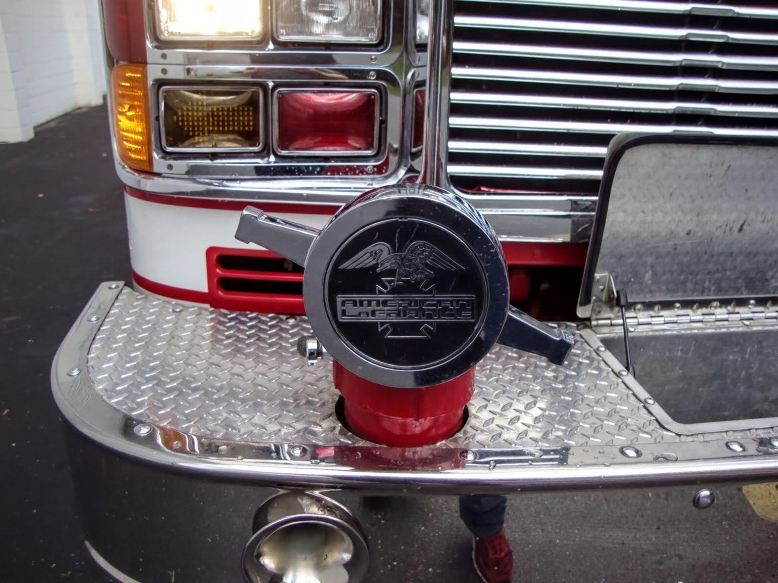 2007 American LaFrance Metropolitan Pumper Tanker - image 5