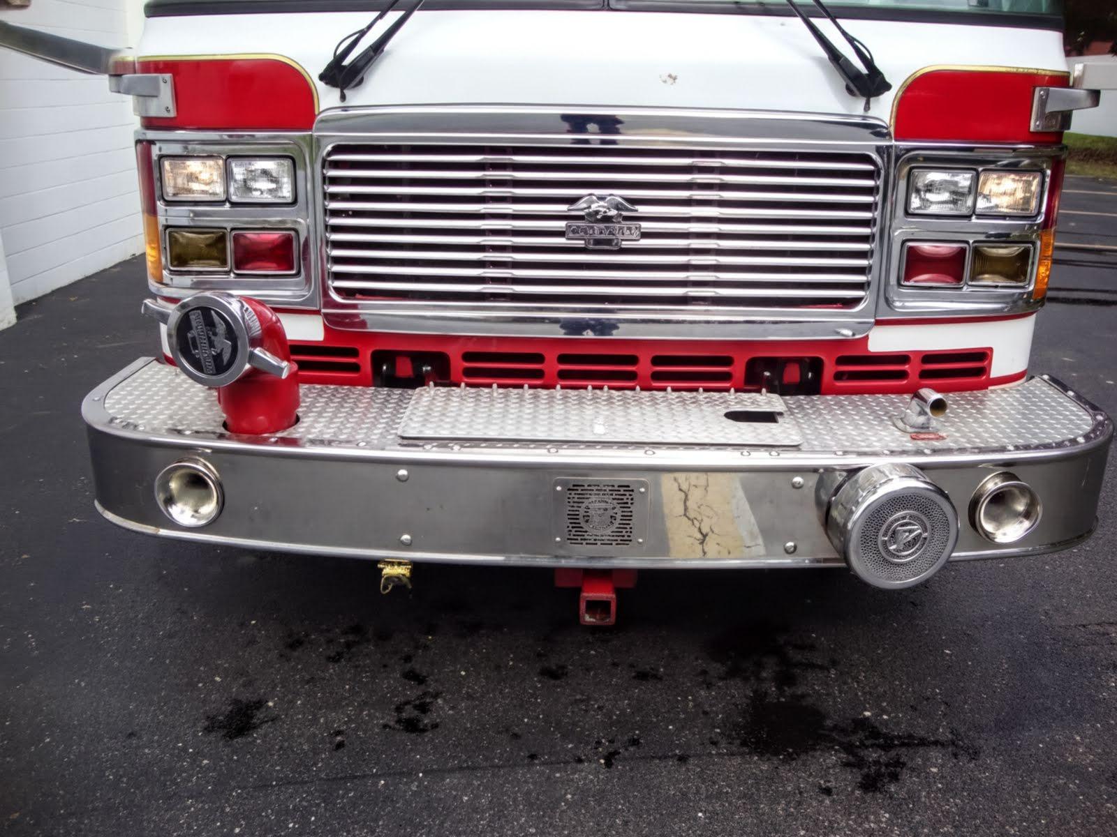 2007 American LaFrance Metropolitan Pumper Tanker - image 2