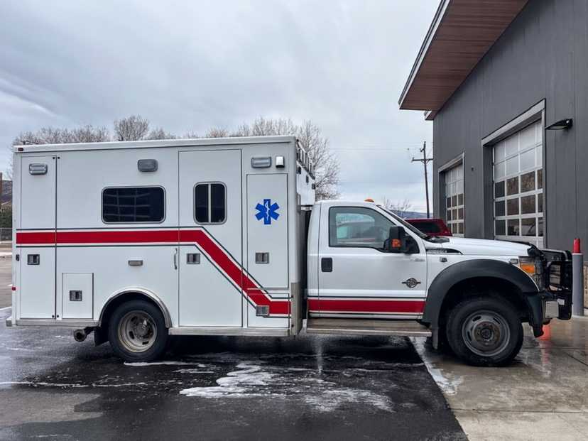 2015 LifeLine Ford 4x4 Type I Ambulance
