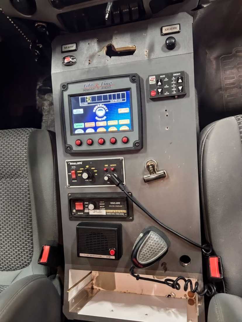 2015 LifeLine Ford 4x4 Type I Ambulance — photo 5