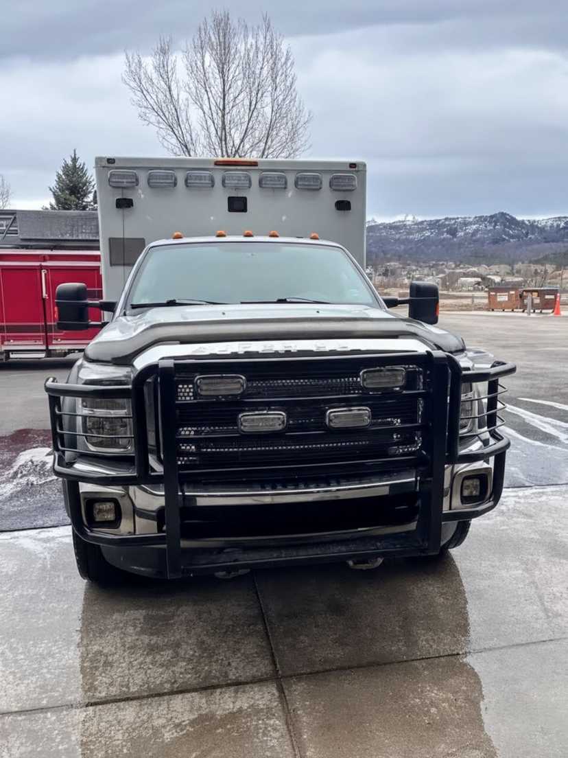 2015 LifeLine Ford 4x4 Type I Ambulance — photo 4