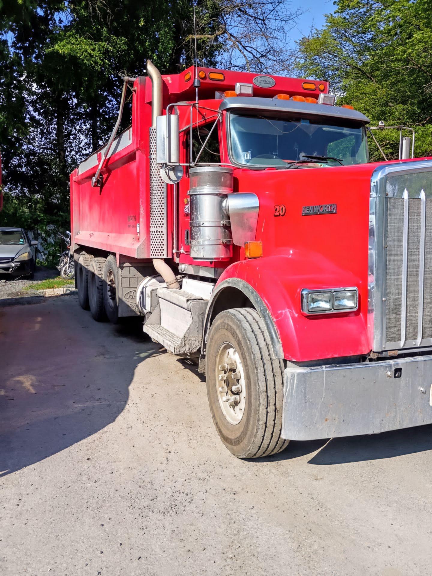 2020 Kenworth W900 - image 2