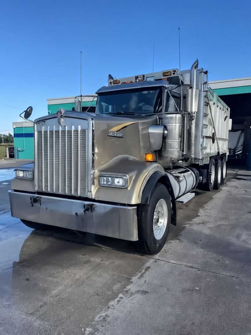 2015 Kenworth W900L — photo 3