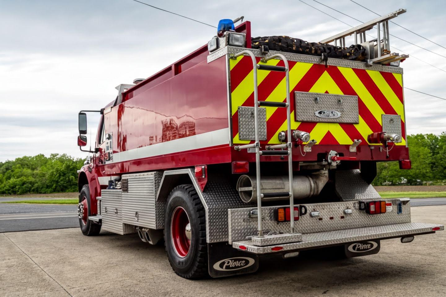 2011 Pierce Freightliner Pumper Tanker - image 4