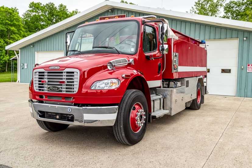 2011 Pierce Freightliner Pumper Tanker — photo 2