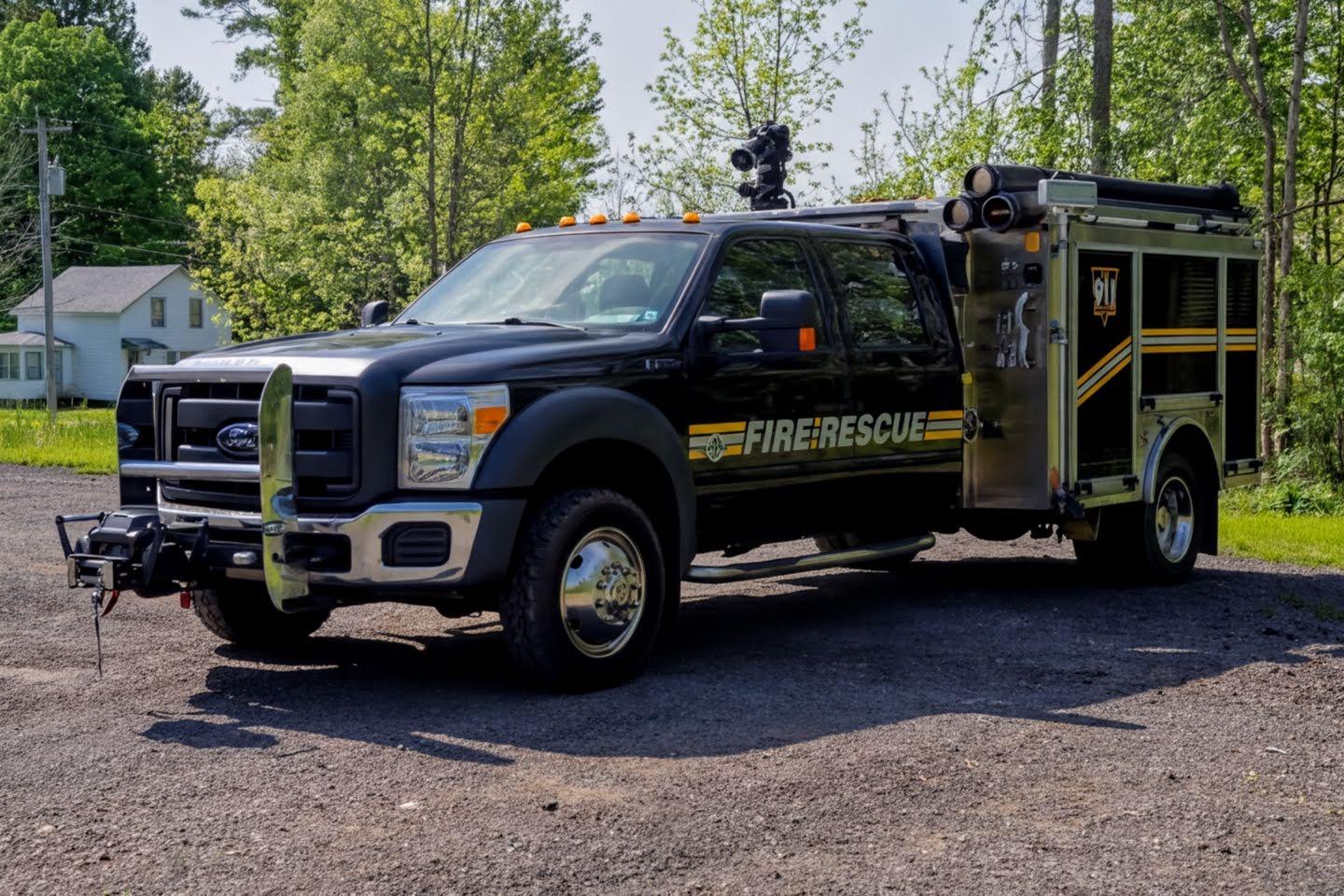 2015 Ford 4x4 Mini Pumper - image 1