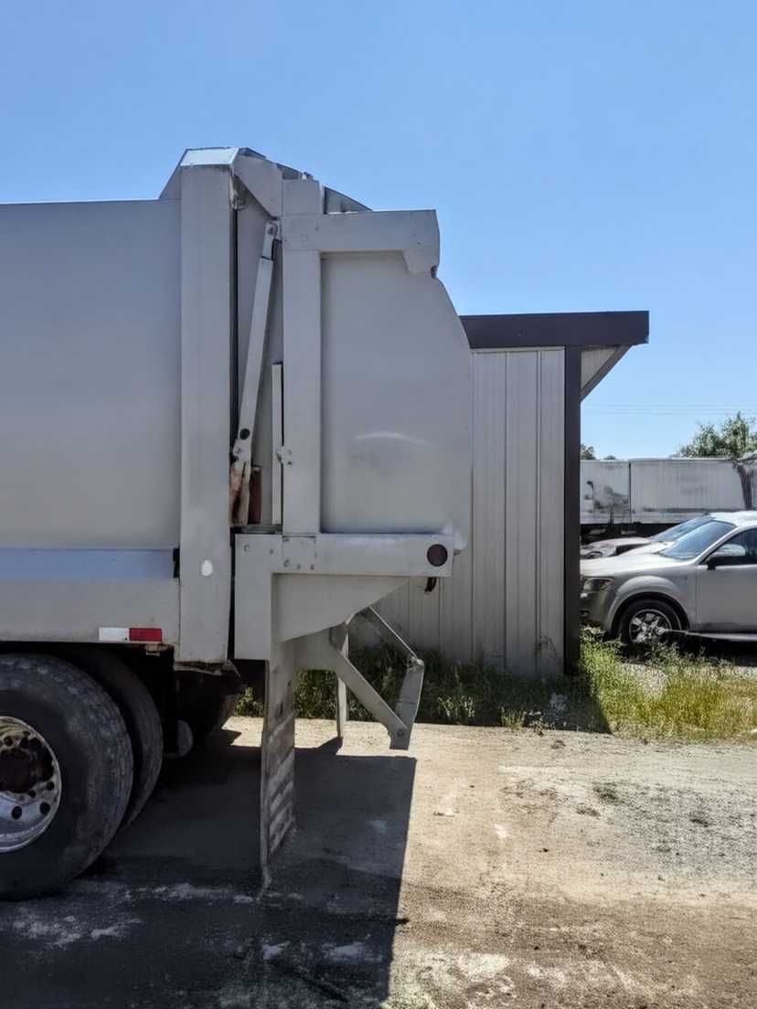 2023 Freightliner G-S Products Automated Side Loader — photo 5