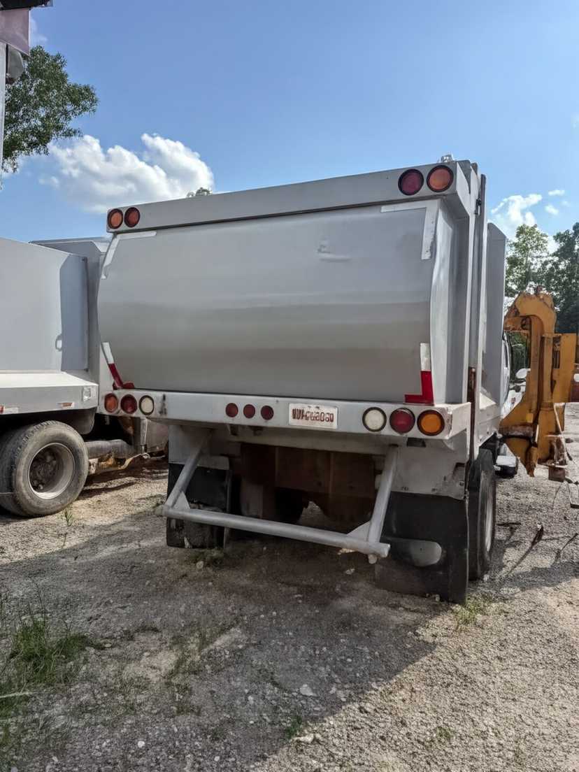 2023 Freightliner G-S Products Automated Side Loader — photo 4