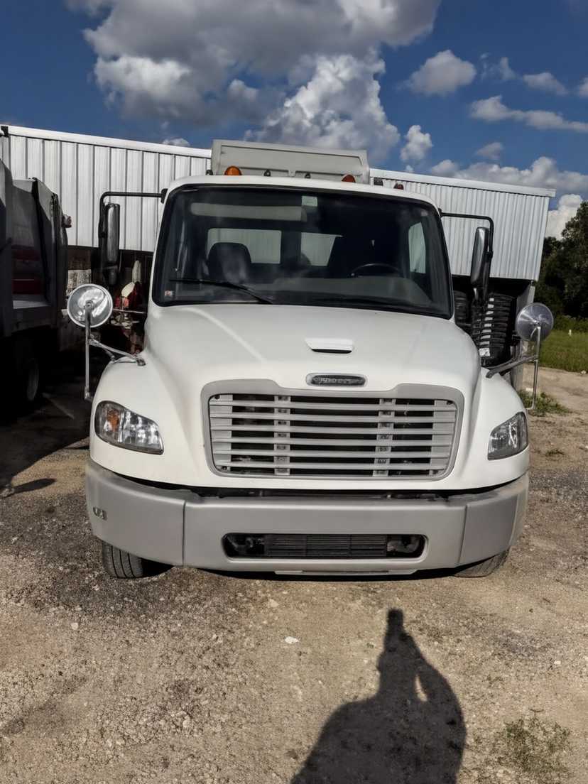 2024 Freightliner G-S Products Automated Side Loader — photo 2