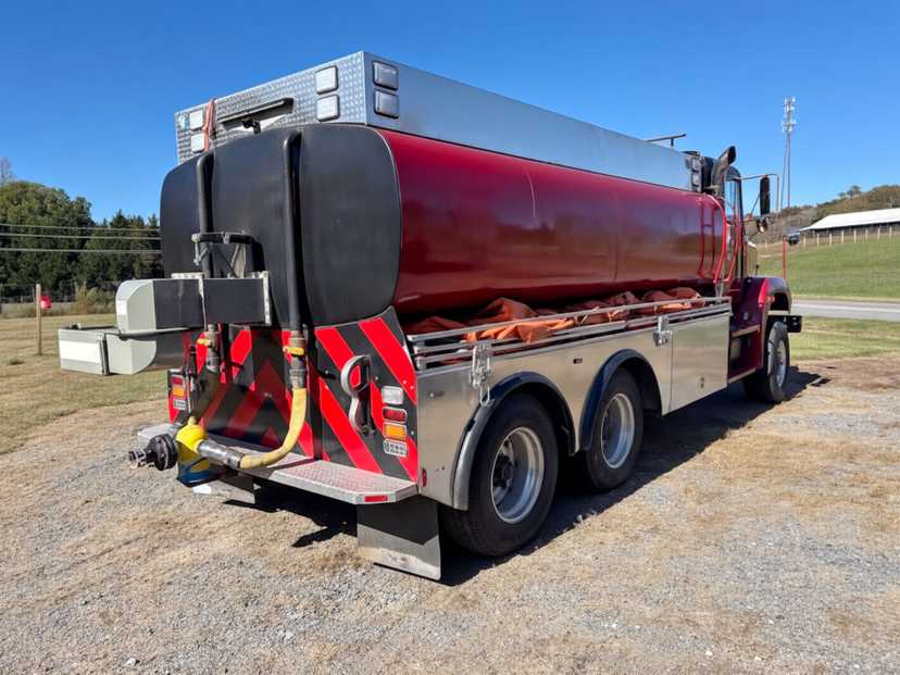 1993 Freightliner Tanker — photo 4