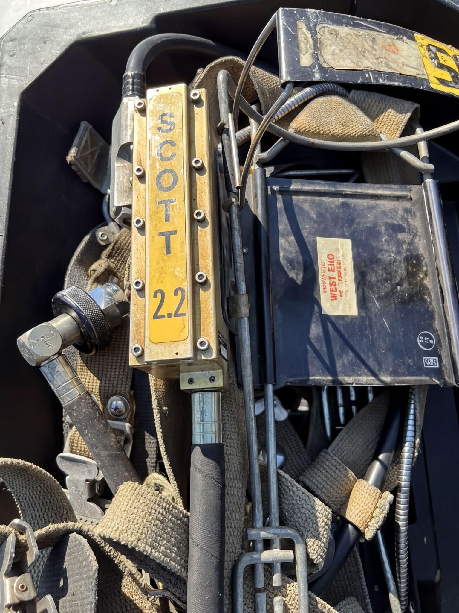 x2 Scott SCBA Packs (TC-13F-212) - image 3