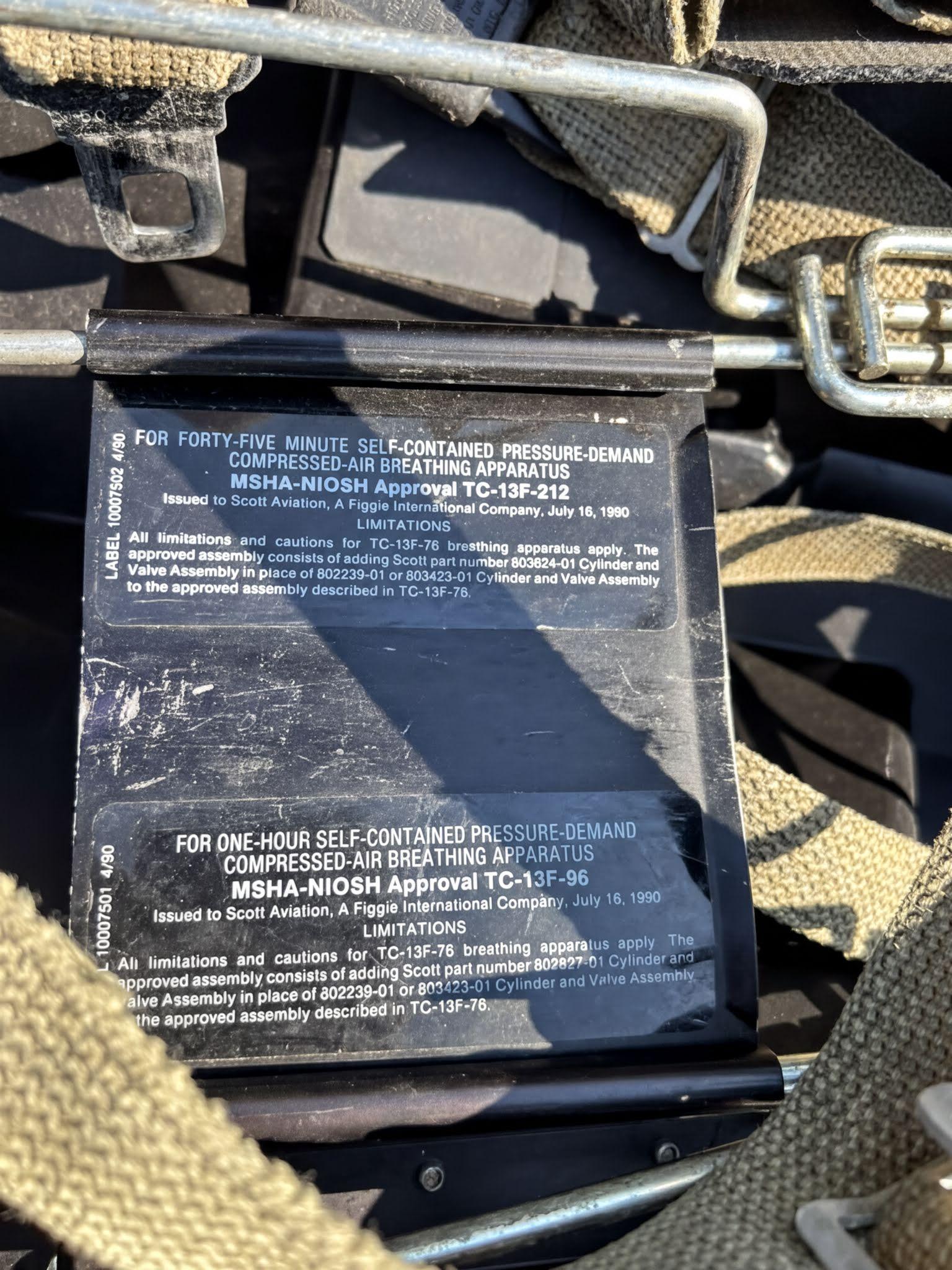 x2 Scott SCBA Packs (TC-13F-212) - image 4