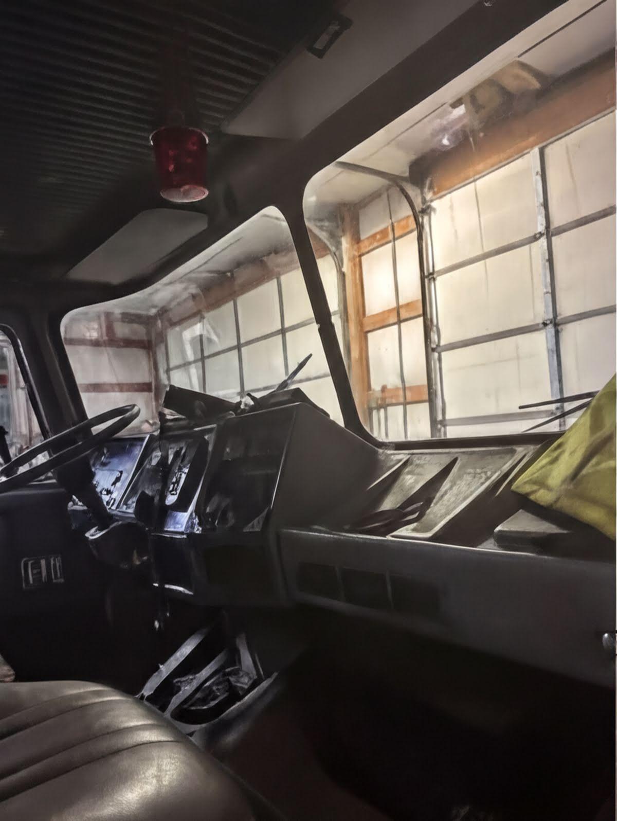 1991 E-One Hush Pumper - image 5