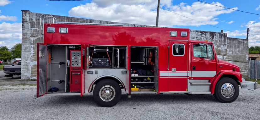 2002 Marion Freightliner Heavy Rescue — photo 4