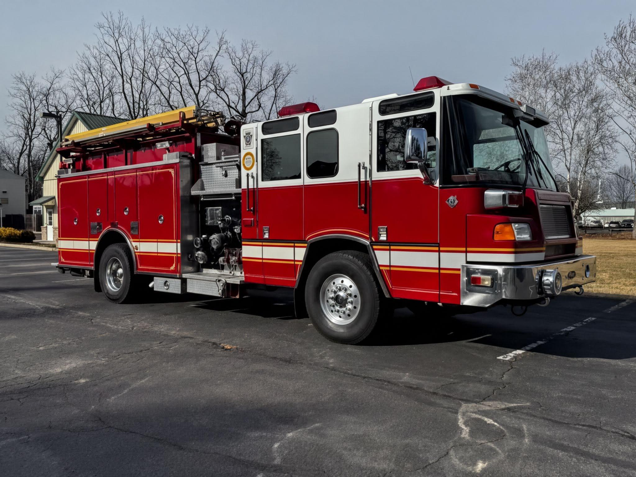 2000 Pierce Quantum Pumper - image 5