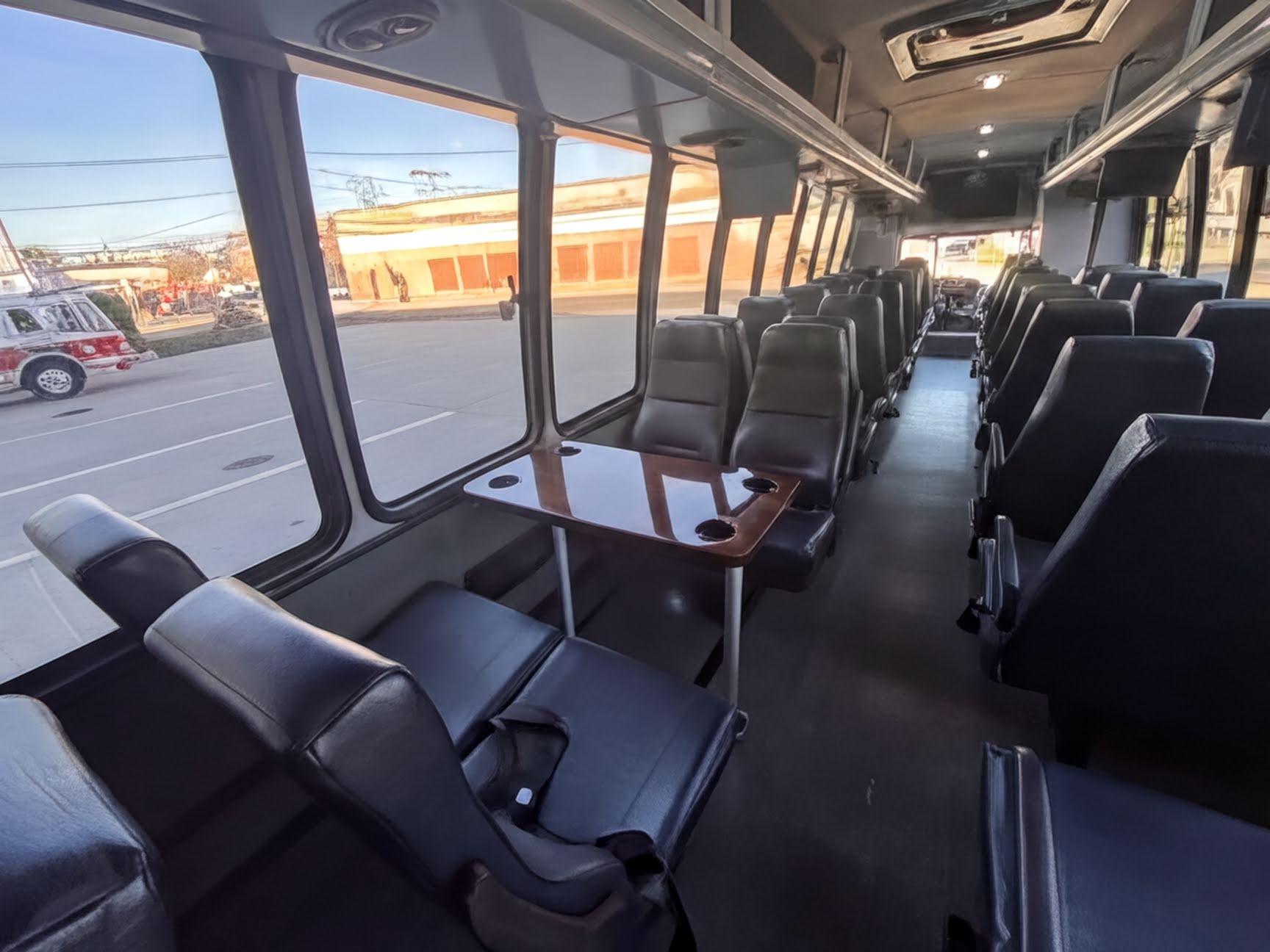 2013 Turtle Top Bus - image 4