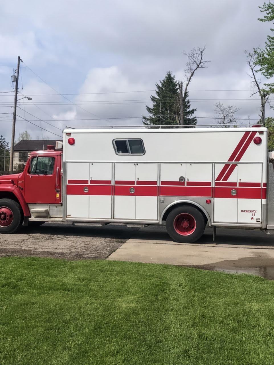 1988 International Heavy Rescue - image 3