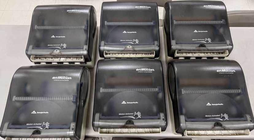 Georgia Pacific EnMotion Touchless Paper Towel Dispensers (6)