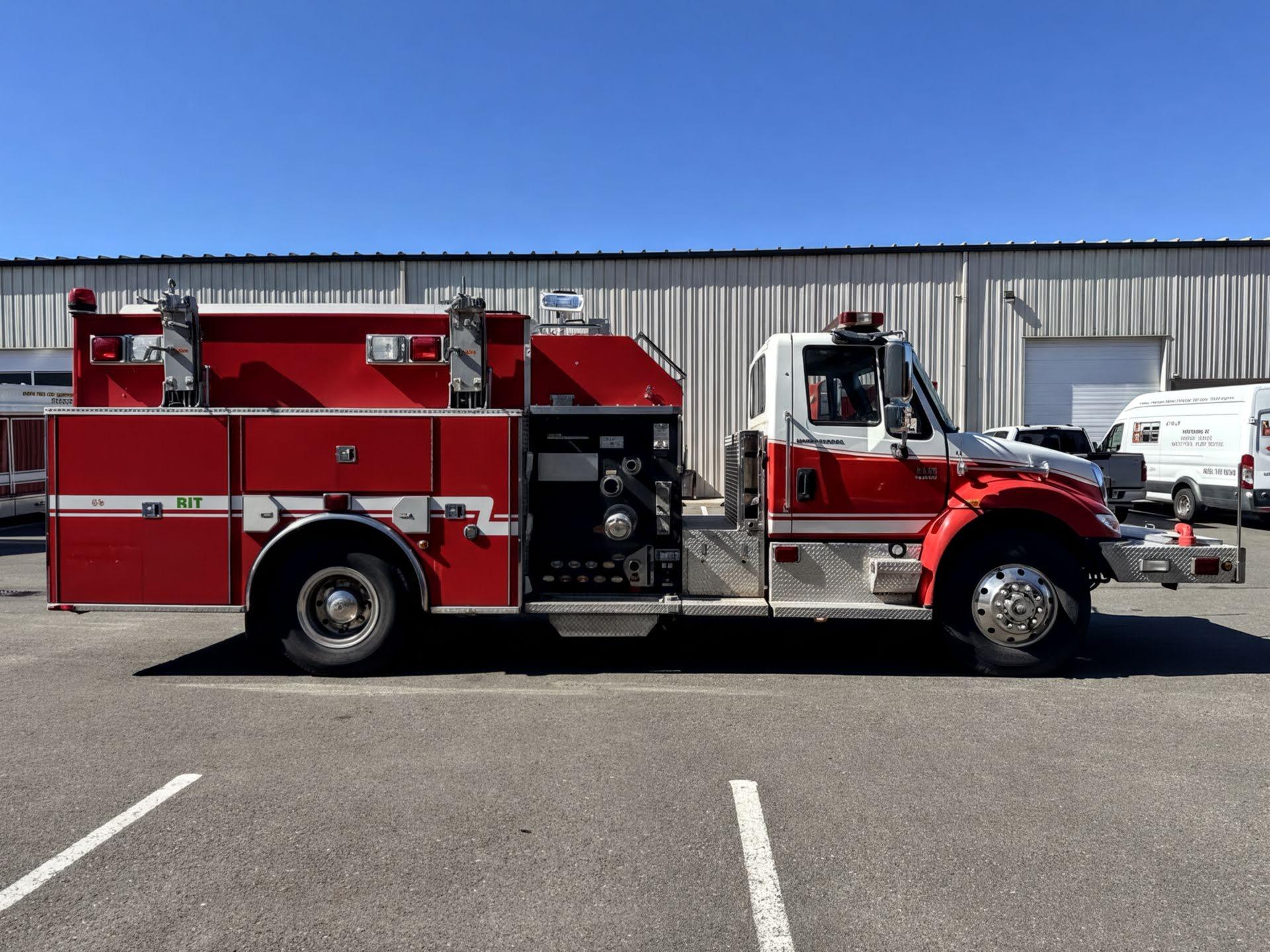 2002 H&W International 4400 1250/750/20 Rural Engine Pumper Fire Truck - image 5