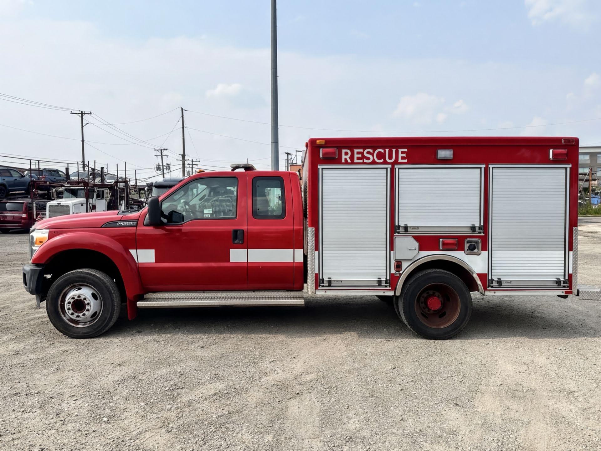 2015 Pierce Mini Rescue Ford F-550 SuperDuty 6.8L Fire Truck - image 2