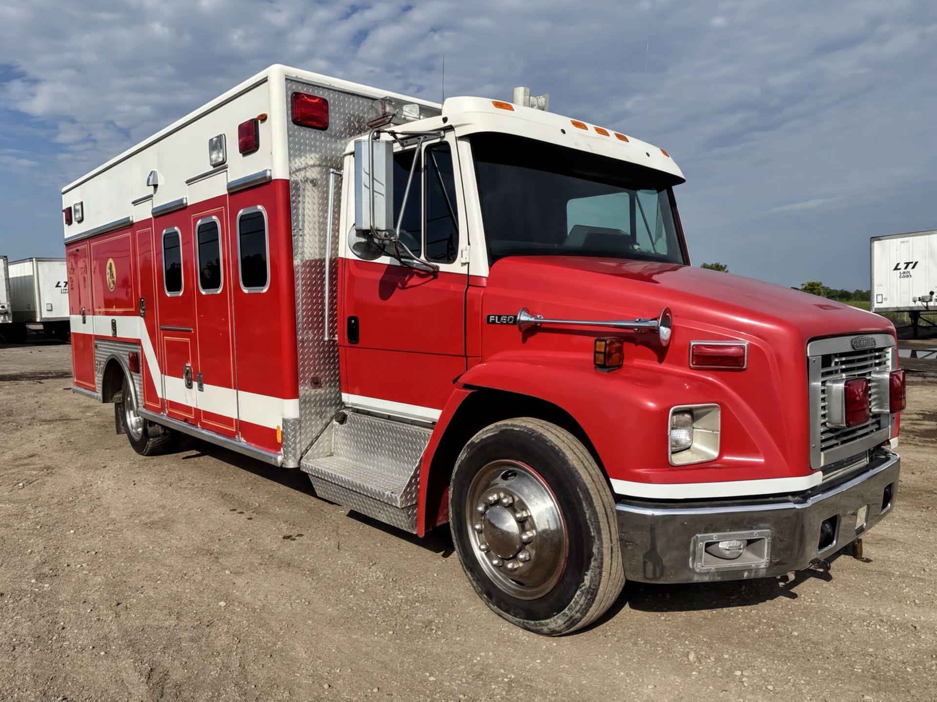 1996 Amtech Freightliner Heavy Rescue - image 4