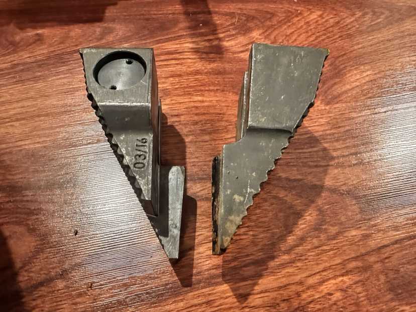 Hurst StrongArm (LE/Military) Battery Powered Combination Tool Jaws of Life — photo 4